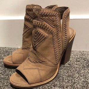 Vince Camuto sandals
